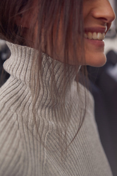 THE 100% CASHMERE SWEATER