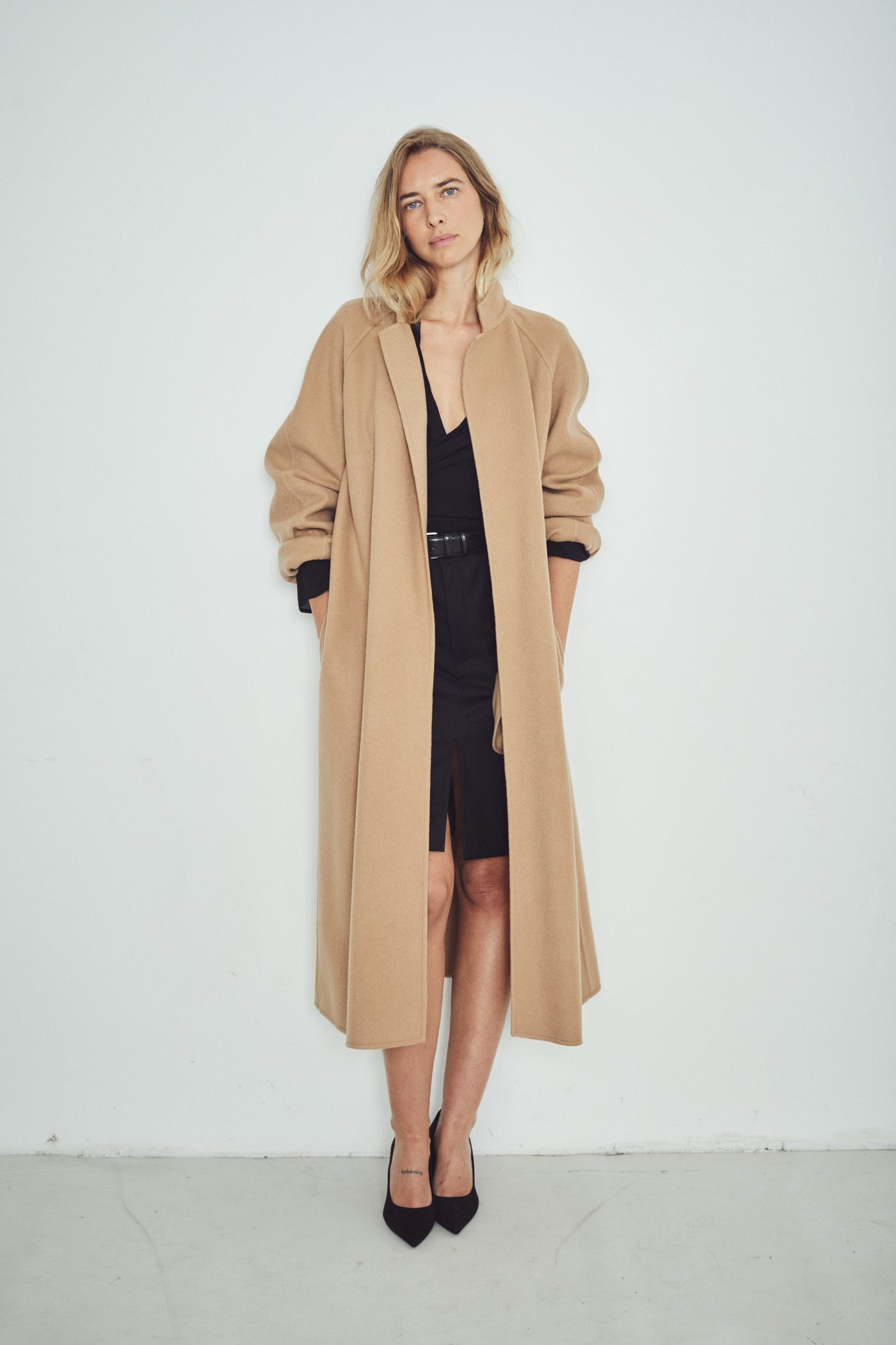 LE MANTEAU LONG EN CACHEMIRE