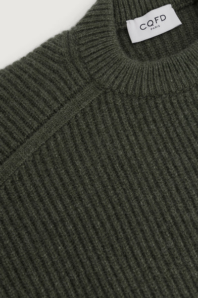 THE 100% CASHMERE ROUND NECK SWEATER