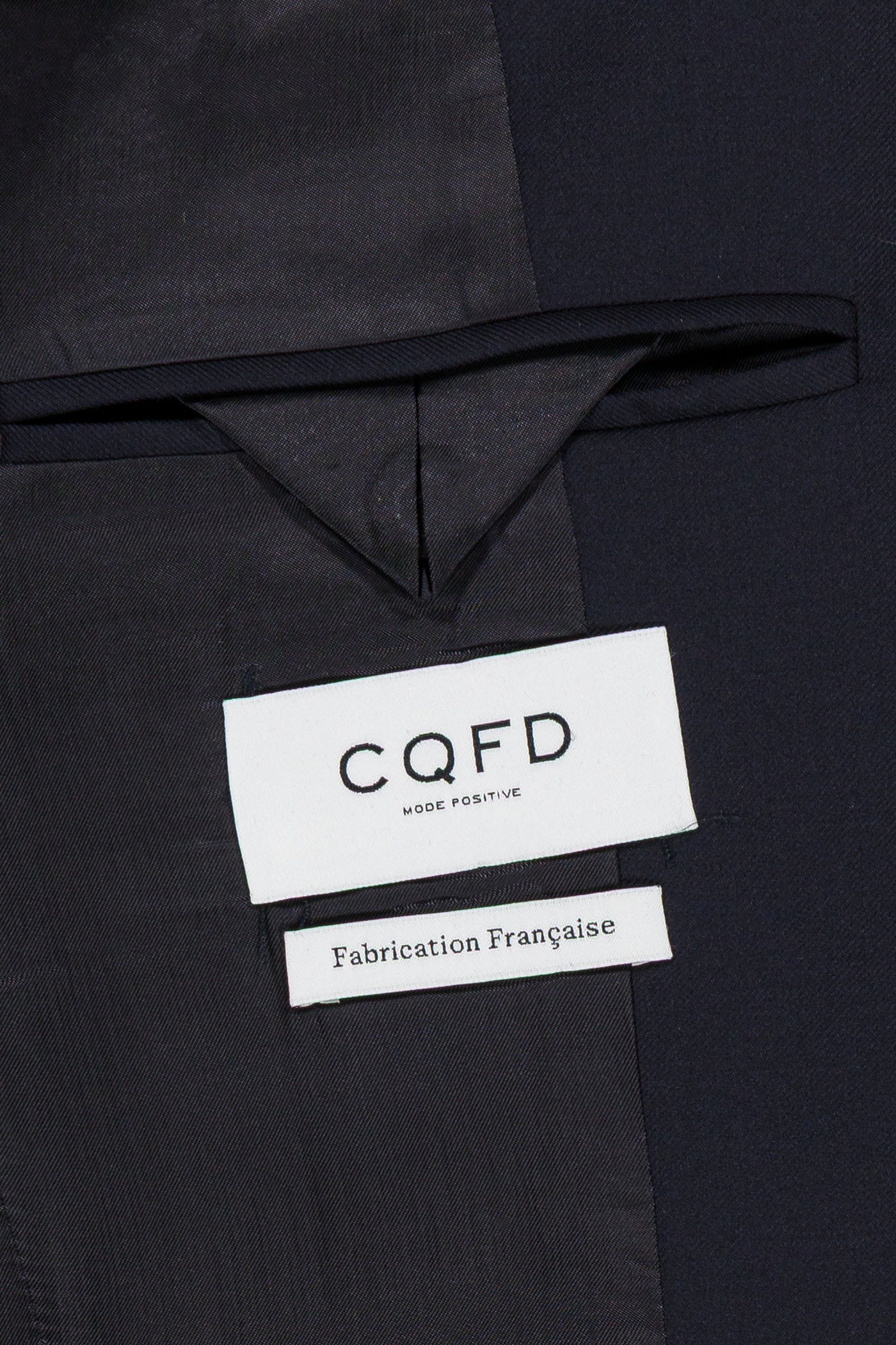 LA VESTE DE COSTUME CLASSIQUE